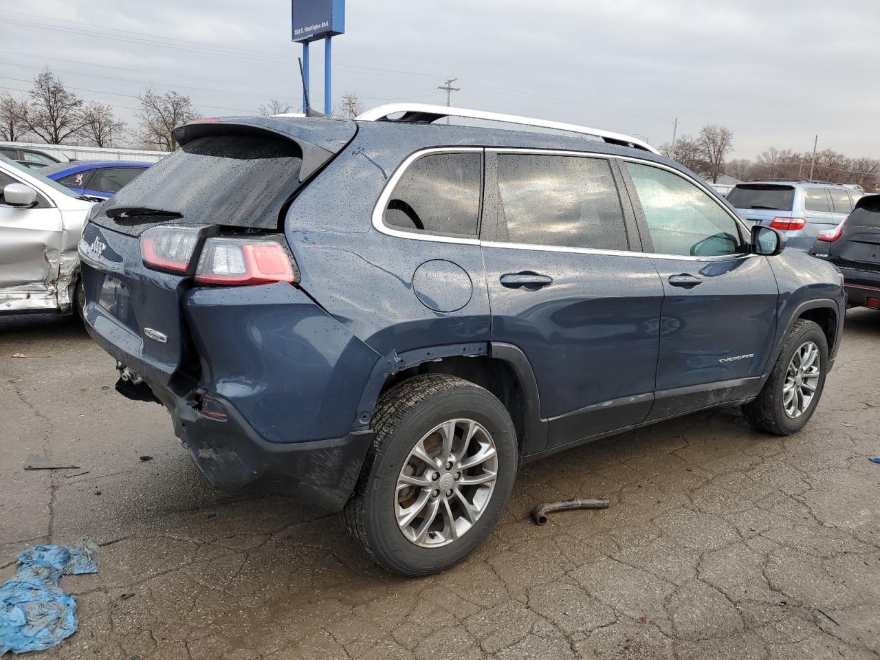 Image 3 of 2019 JEEP CHEROKEE LATITUDE PLUS 2019 with VIN 1C4PJMLB9KD443355
