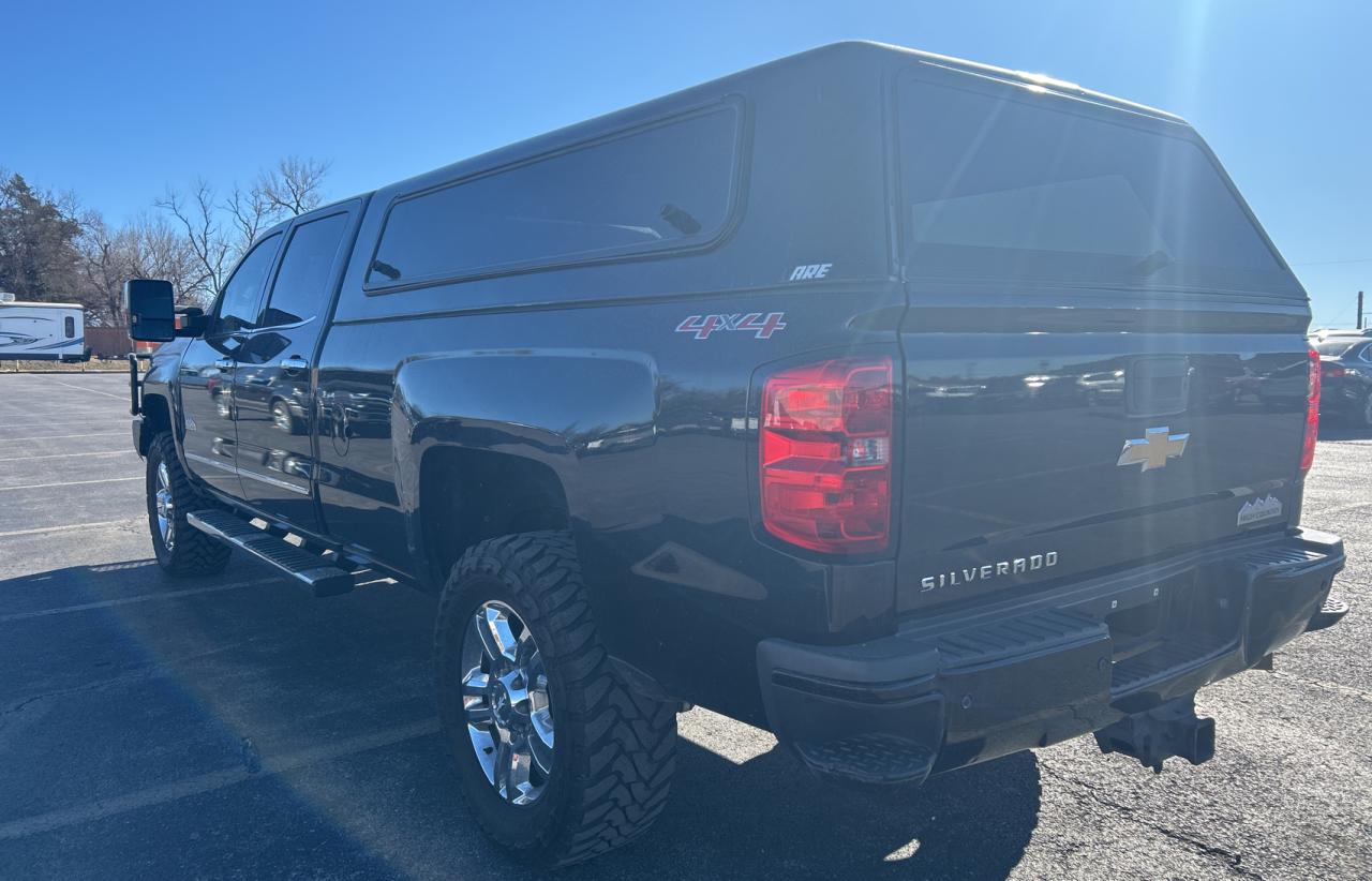Image 3 of 2015 CHEVROLET SILVERADO K2500 HIGH COUNTRY 2015 with VIN 1GC1KXE87FF642503