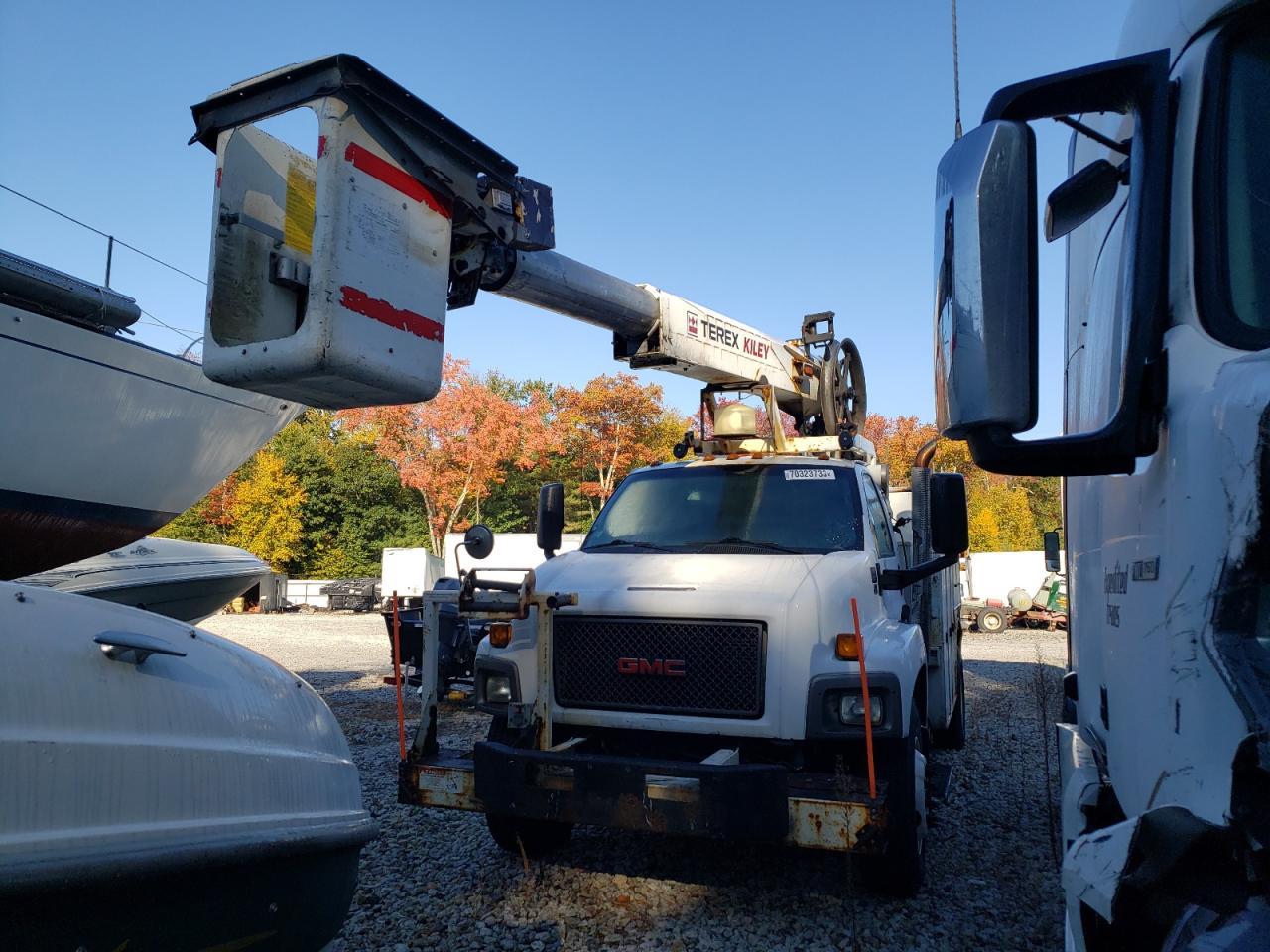 Image 2 of 2009 GMC C8500 C8C042 2009 with VIN 1GDP8C1B19F413382