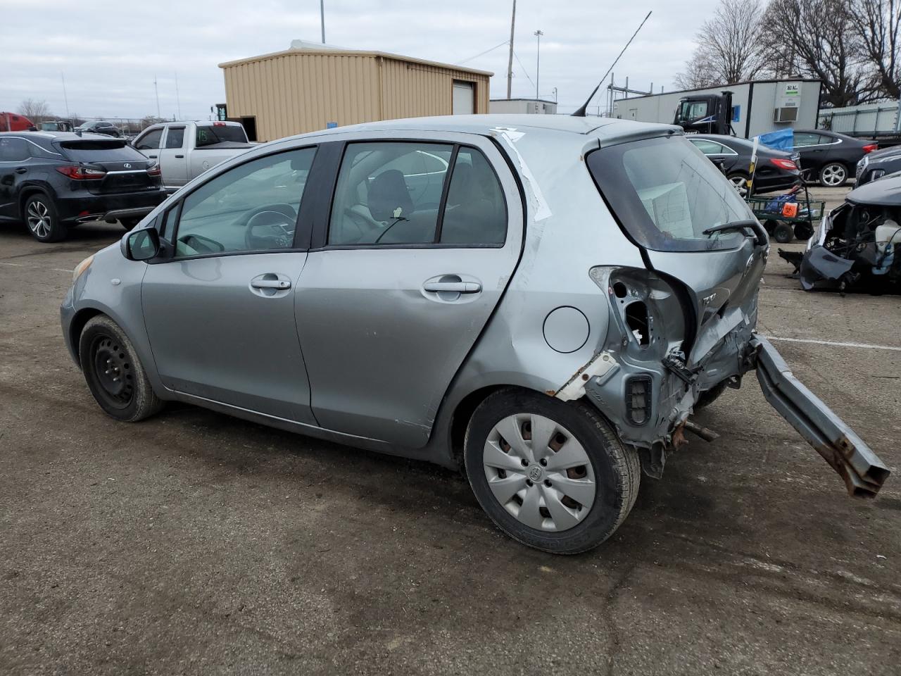 Изображение 2 2010 TOYOTA YARIS 2010 с VIN JTDKT4K31A5302058
