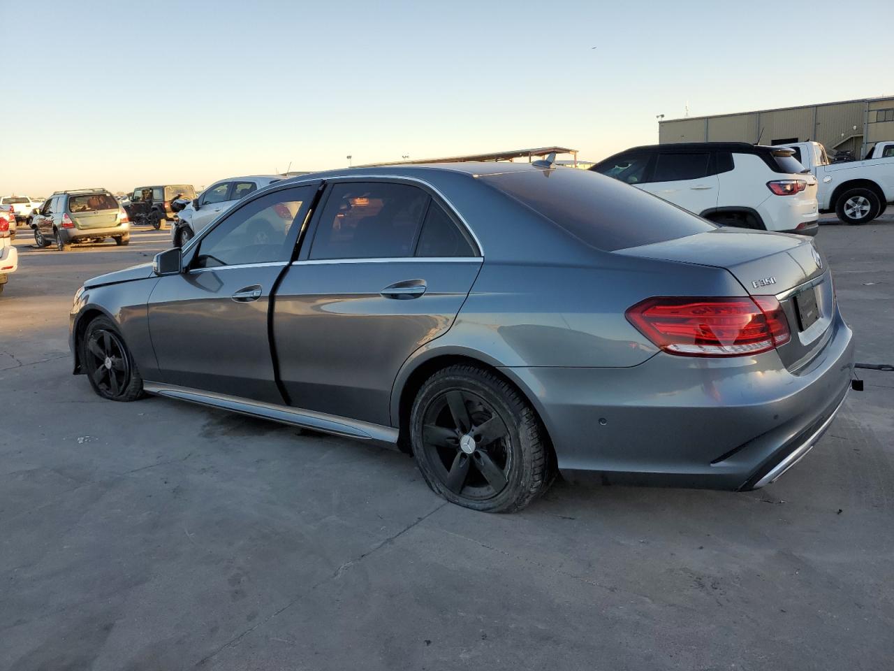 Image 2 of 2016 MERCEDES-BENZ E 350 2016 with VIN WDDHF5KB6GB224195