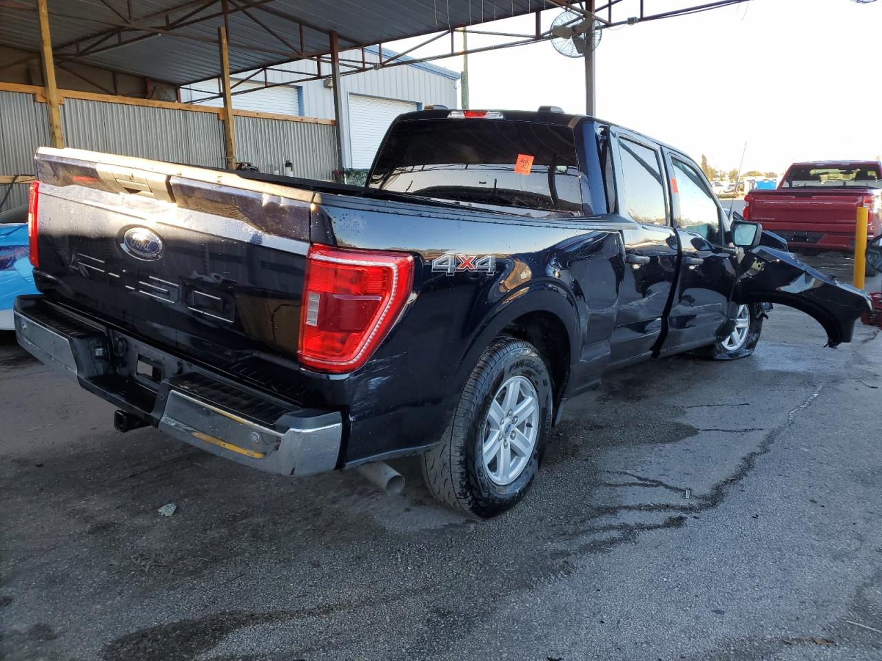 Изображение 3 2023 FORD F150 SUPERCREW 2023 с VIN 1FTFW1E53PKD33567