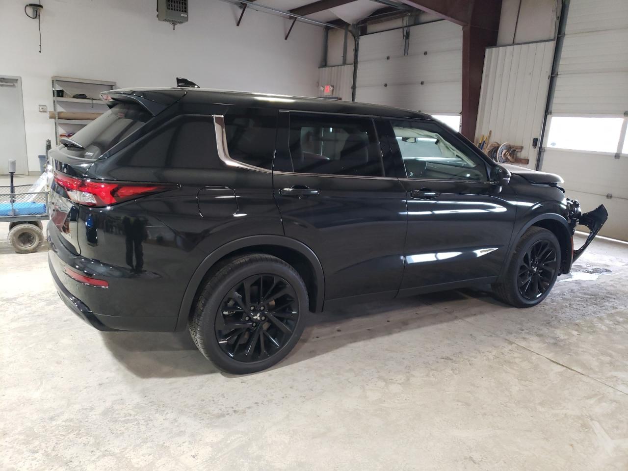 Изображение 3 2024 MITSUBISHI OUTLANDER SE 2024 с VIN JA4J4VA80RZ005678