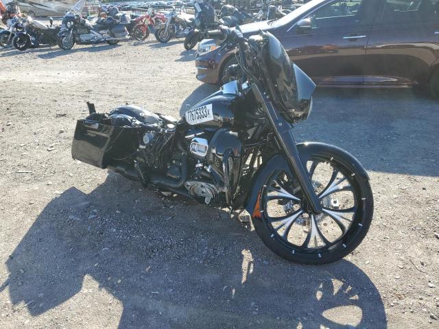 Image 1 of 2017 HARLEY-DAVIDSON FLHXS STREET GLIDE SPECIAL 2017 with VIN 1HD1KRC14HB617651