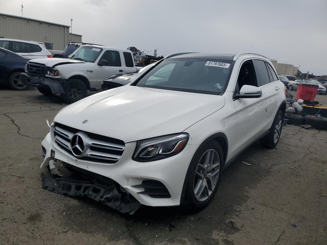 Image 1 of 2019 MERCEDES-BENZ GLC 300 4MATIC 2019 with VIN WDC0G4KB8KV141299