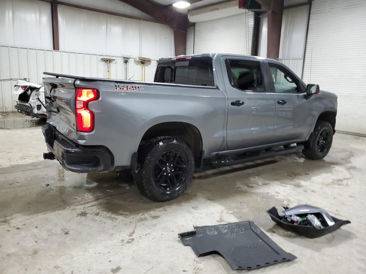 Obraz 3 z 2020 CHEVROLET SILVERADO K1500 LT TRAIL BOSS 2020 z VIN 3GCPYFED5LG143659
