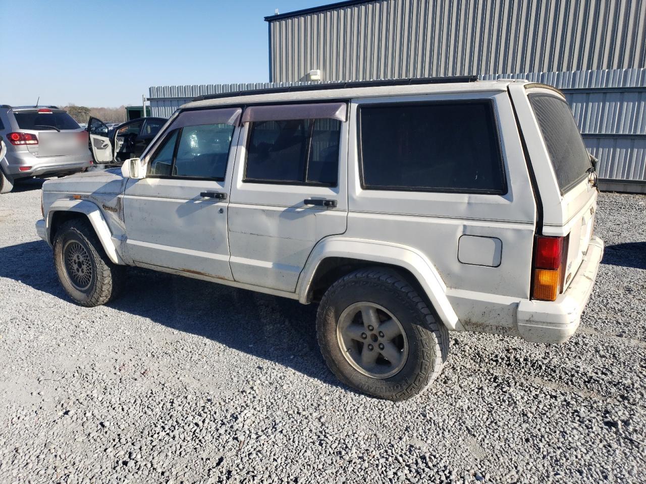 Image 2 of 1996 JEEP CHEROKEE COUNTRY 1996 with VIN 1J4FN78S2TL161666