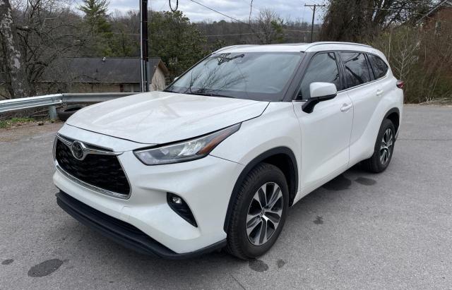 Изображение 2 2020 TOYOTA HIGHLANDER XLE 2020 с VIN 5TDHZRAH5LS512873