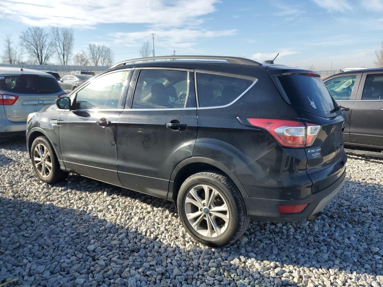 Obraz 2 z 2018 FORD ESCAPE SE 2018 z VIN 1FMCU9GD7JUC36665