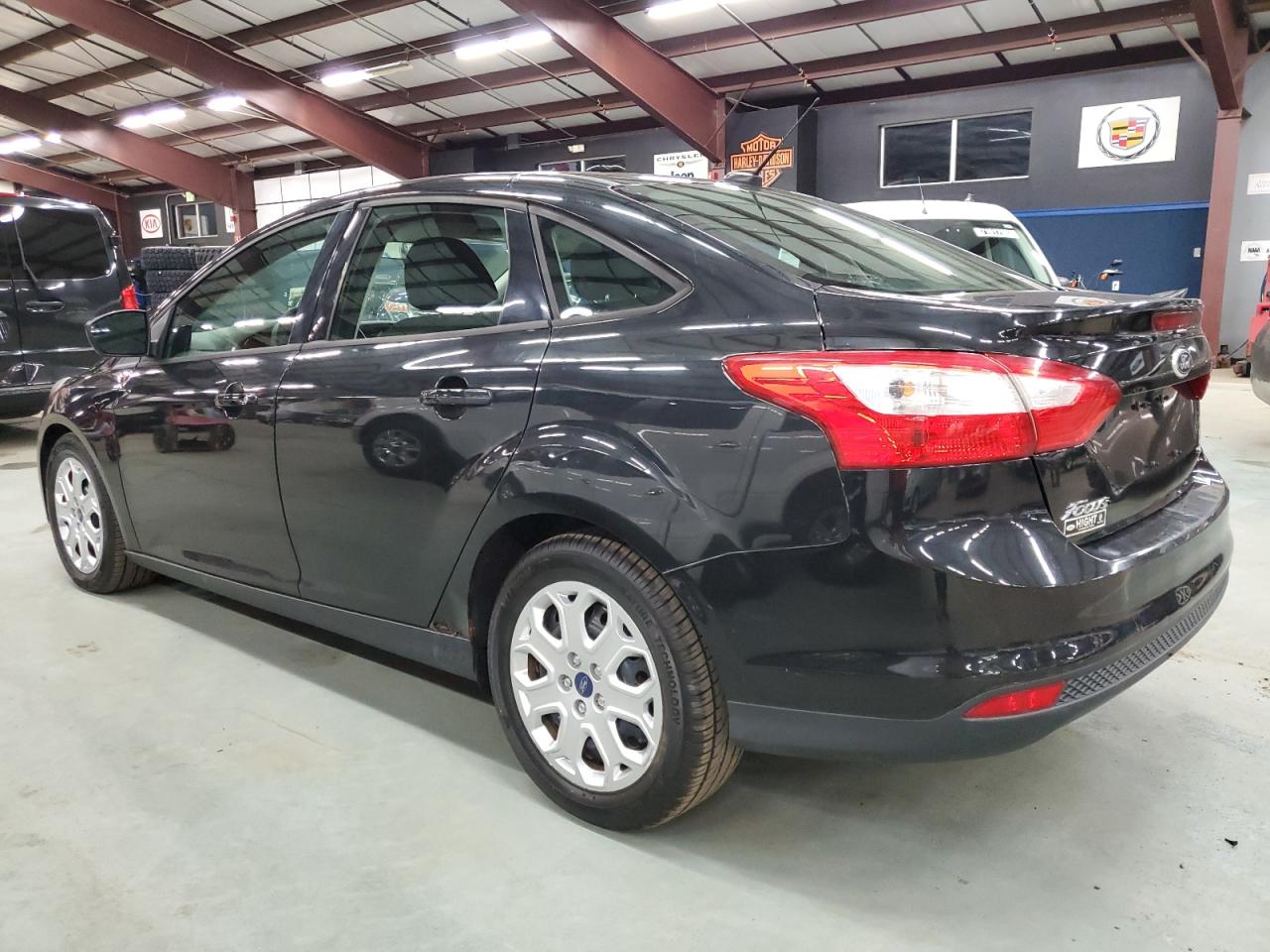 Изображение 2 2012 FORD FOCUS SE 2012 с VIN 1FAHP3F26CL402087