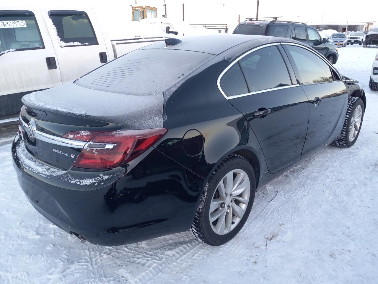 Image 3 of 2016 BUICK REGAL  2016 with VIN 2G4GK5EX6G9106220