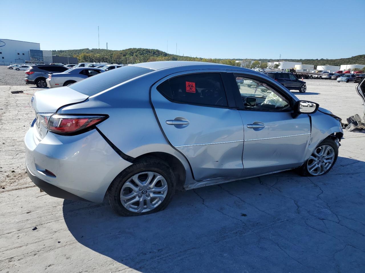 Image 3 of 2018 TOYOTA YARIS IA  2018 with VIN 3MYDLBYV8JY307798