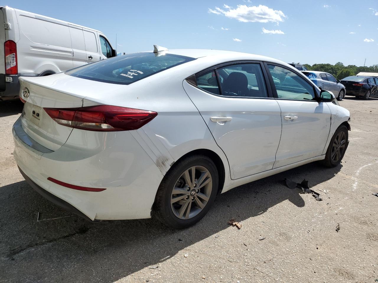 Изображение 3 2018 HYUNDAI ELANTRA SEL 2018 с VIN 5NPD84LF3JH238592