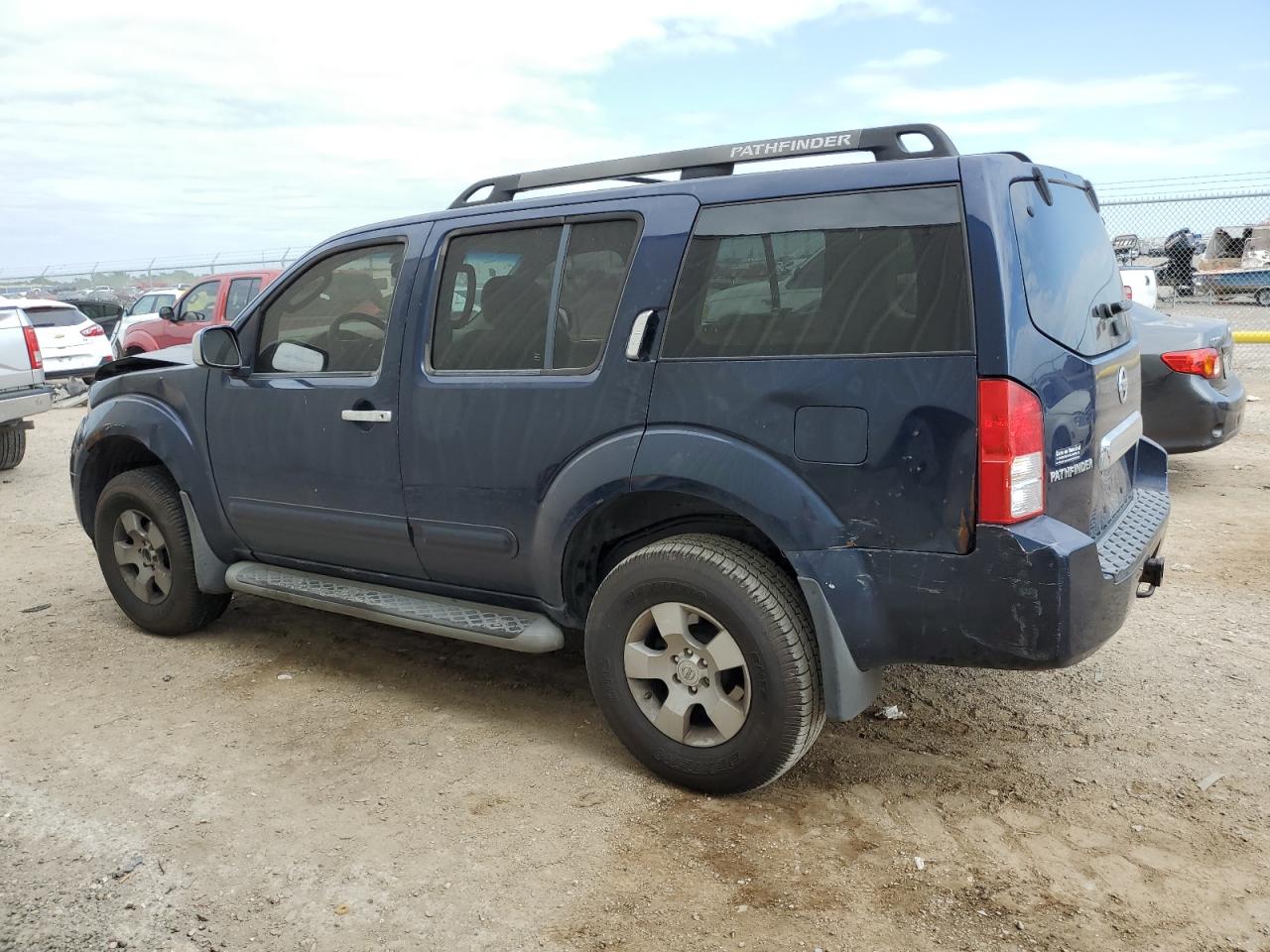 Изображение 2 2007 NISSAN PATHFINDER LE 2007 с VIN 5N1AR18U27C629626
