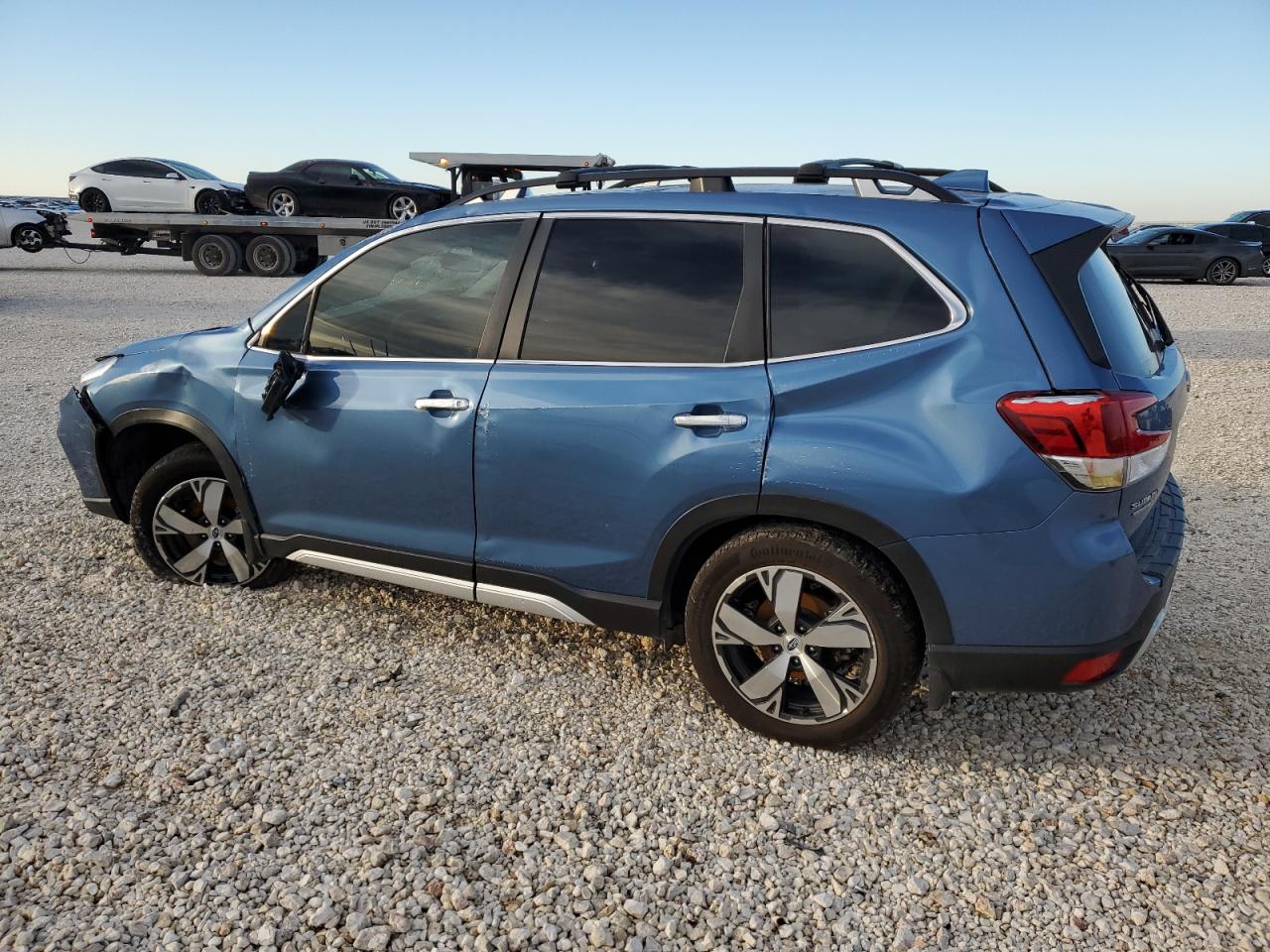 Image 2 of 2019 SUBARU FORESTER TOURING 2019 with VIN JF2SKAWC0KH578874
