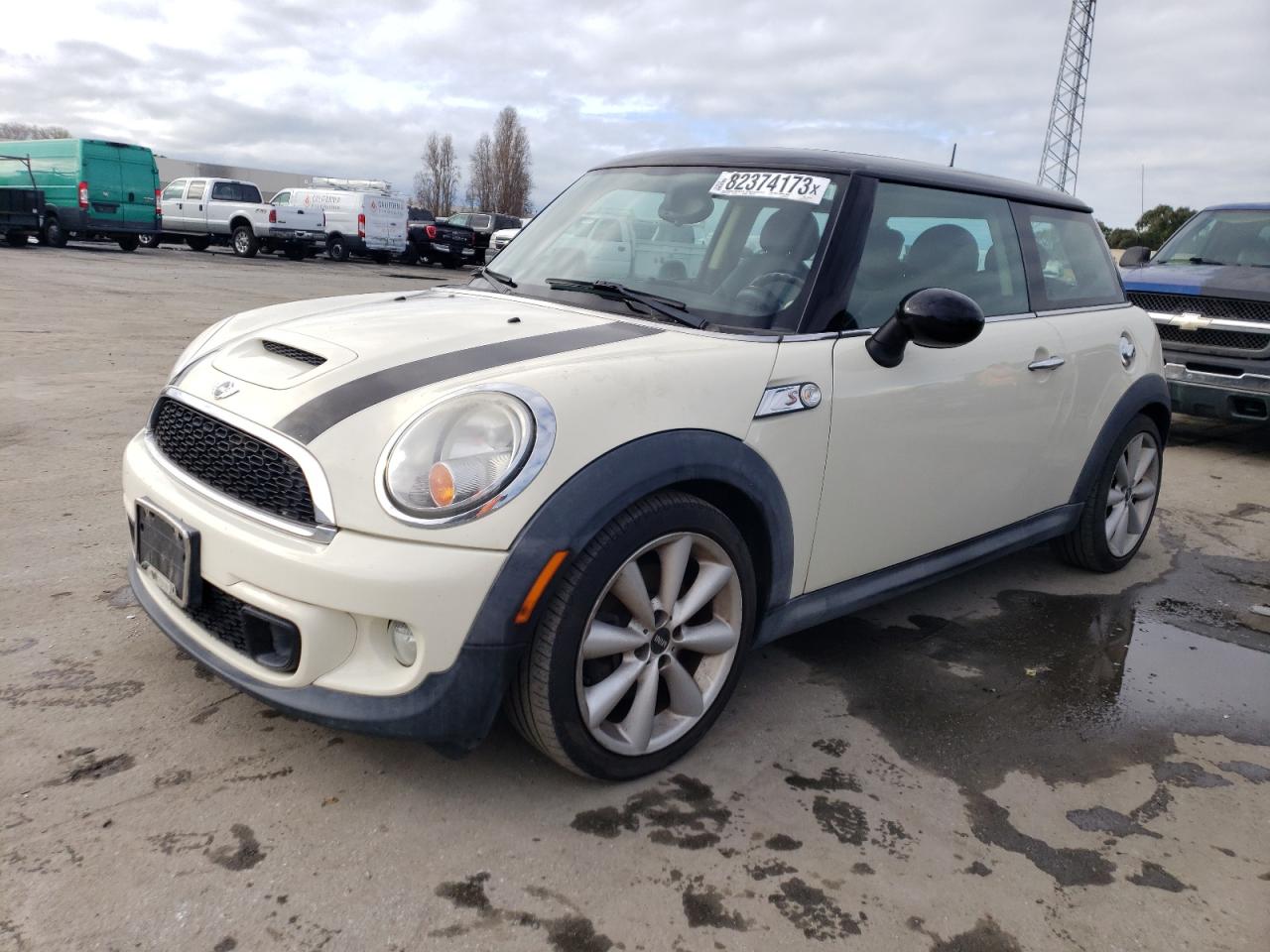 Image 1 of 2011 MINI COOPER S 2011 with VIN WMWSV3C52BTY21652