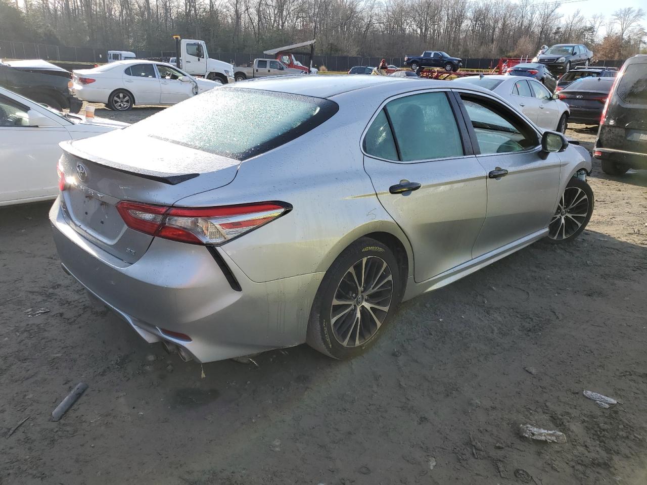 Obraz 3 z 2018 TOYOTA CAMRY L 2018 z VIN 4T1B11HK0JU671675