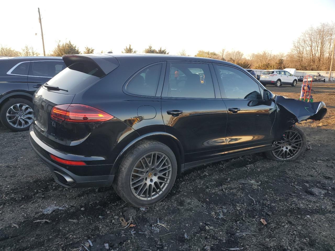 Obraz 3 z 2017 PORSCHE CAYENNE  2017 z VIN WP1AA2A24HKA83301