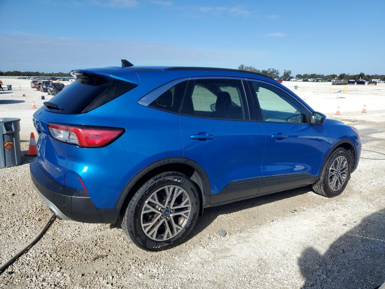 Image 3 of 2021 FORD ESCAPE SEL 2021 with VIN 1FMCU9H6XMUA64653