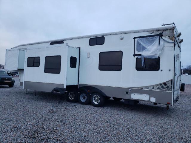 Image 3 of 2009 KEYSTONE 5TH WHEEL 2009 with VIN 4YDF380359R800597