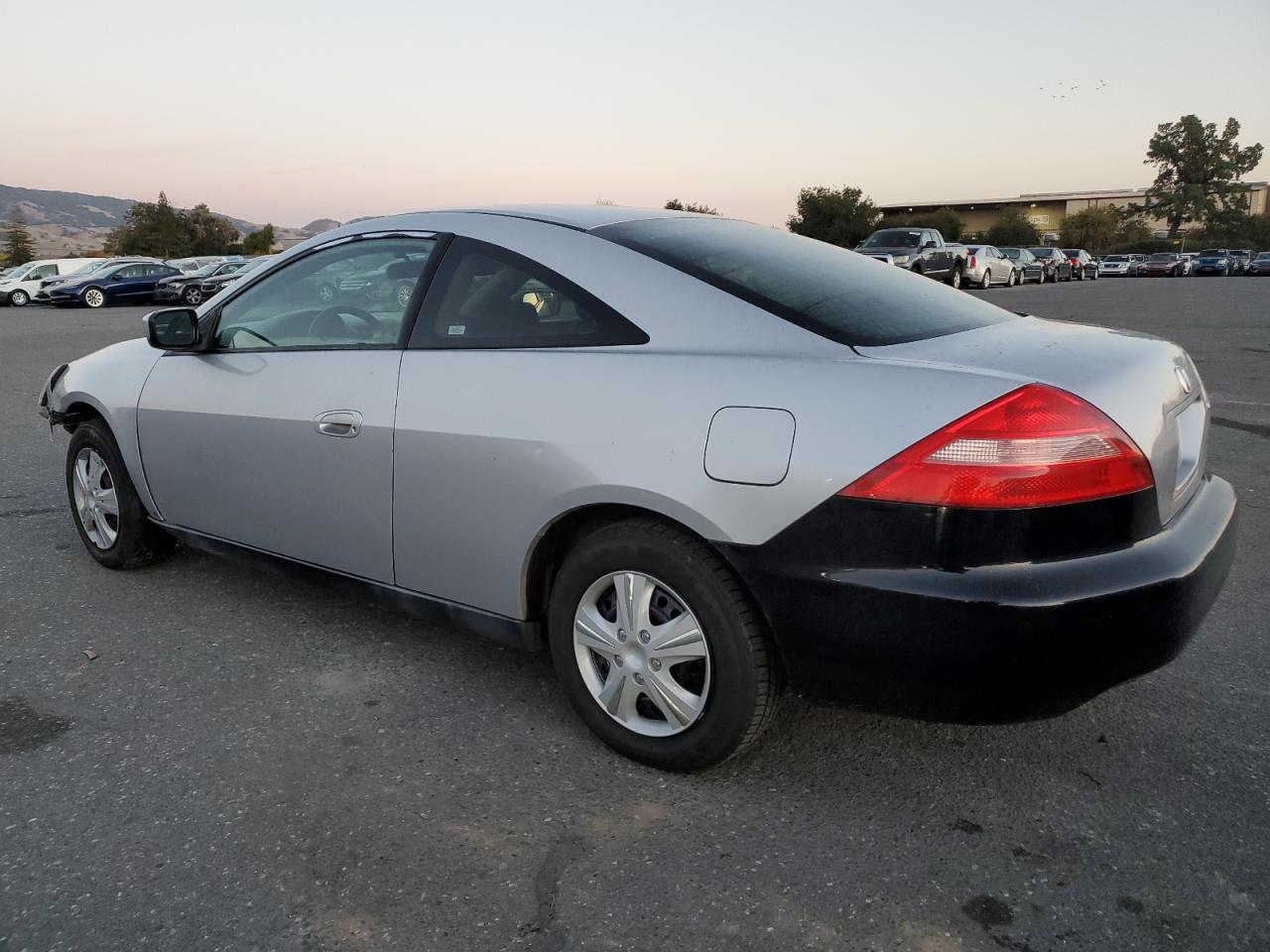 Изображение 2 2004 HONDA ACCORD LX 2004 с VIN 1HGCM72224A010040