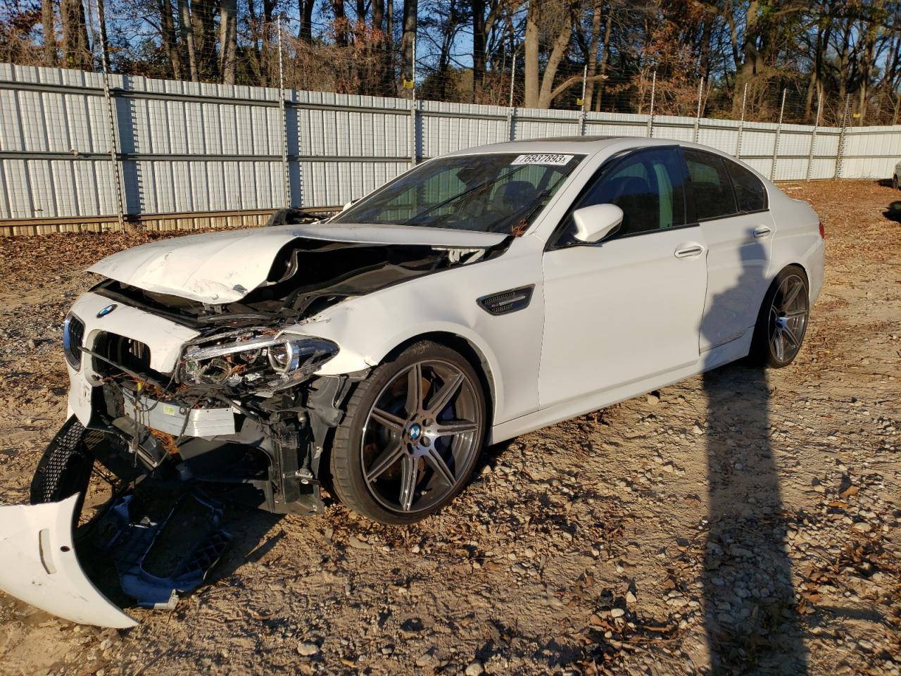 2014 BMW M5  2014 image
