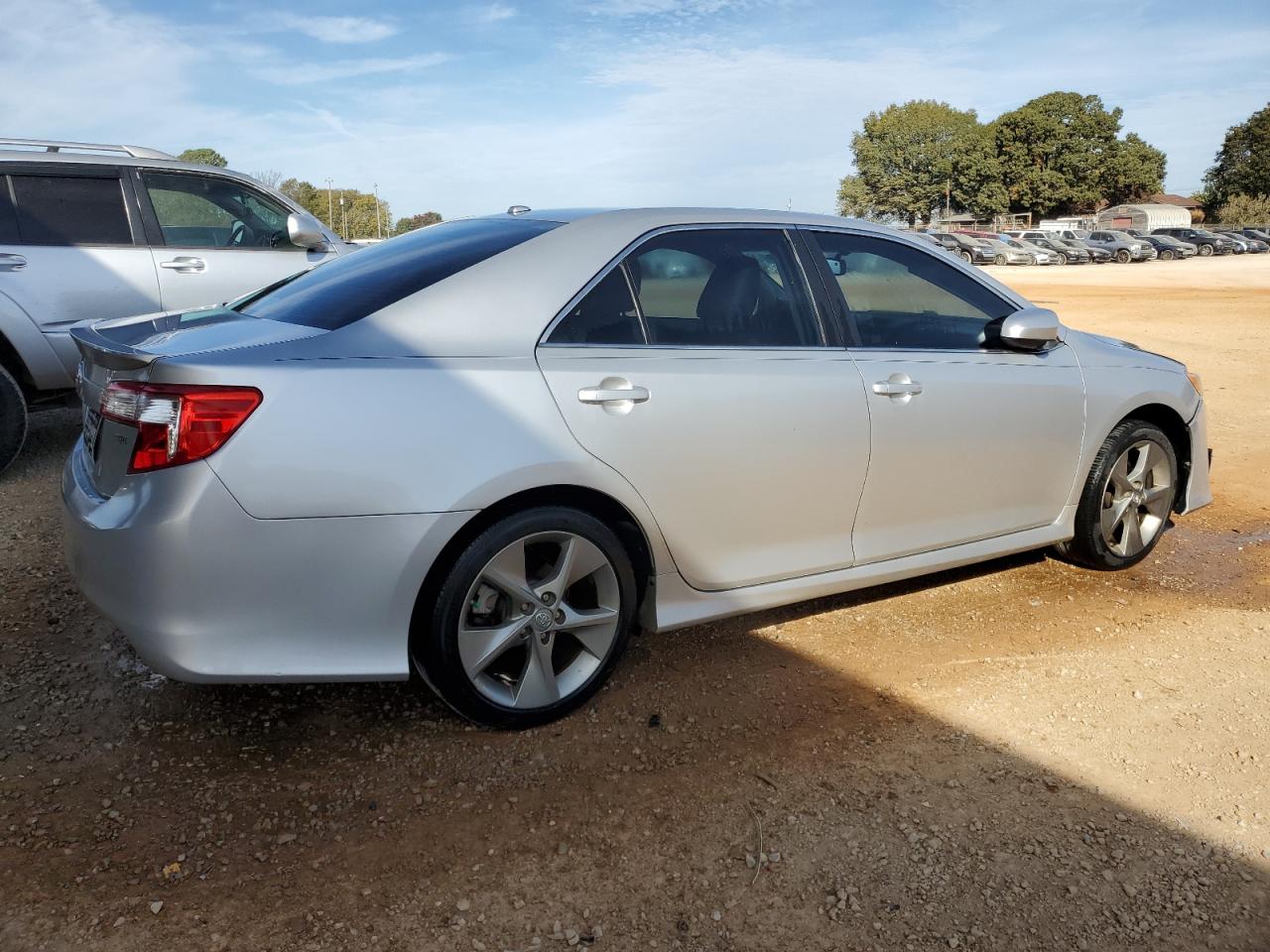 Obraz 3 z 2013 TOYOTA CAMRY SE 2013 z VIN 4T1BK1FK0DU529444