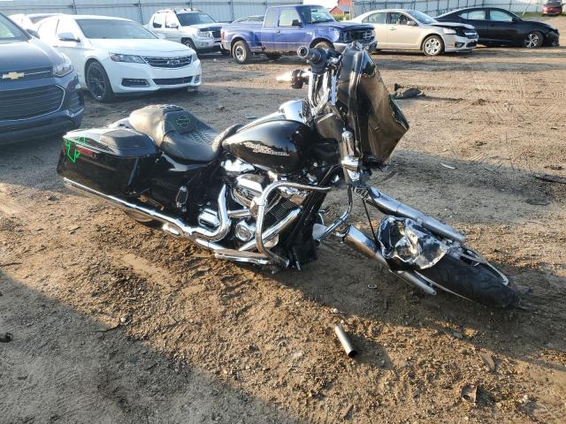 Image 1 of 2017 HARLEY-DAVIDSON FLHX STREET GLIDE 2017 with VIN 1HD1KBC18HB689105