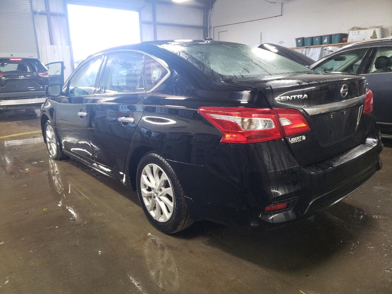 Obraz 2 z 2019 NISSAN SENTRA S 2019 z VIN 3N1AB7AP4KY403672