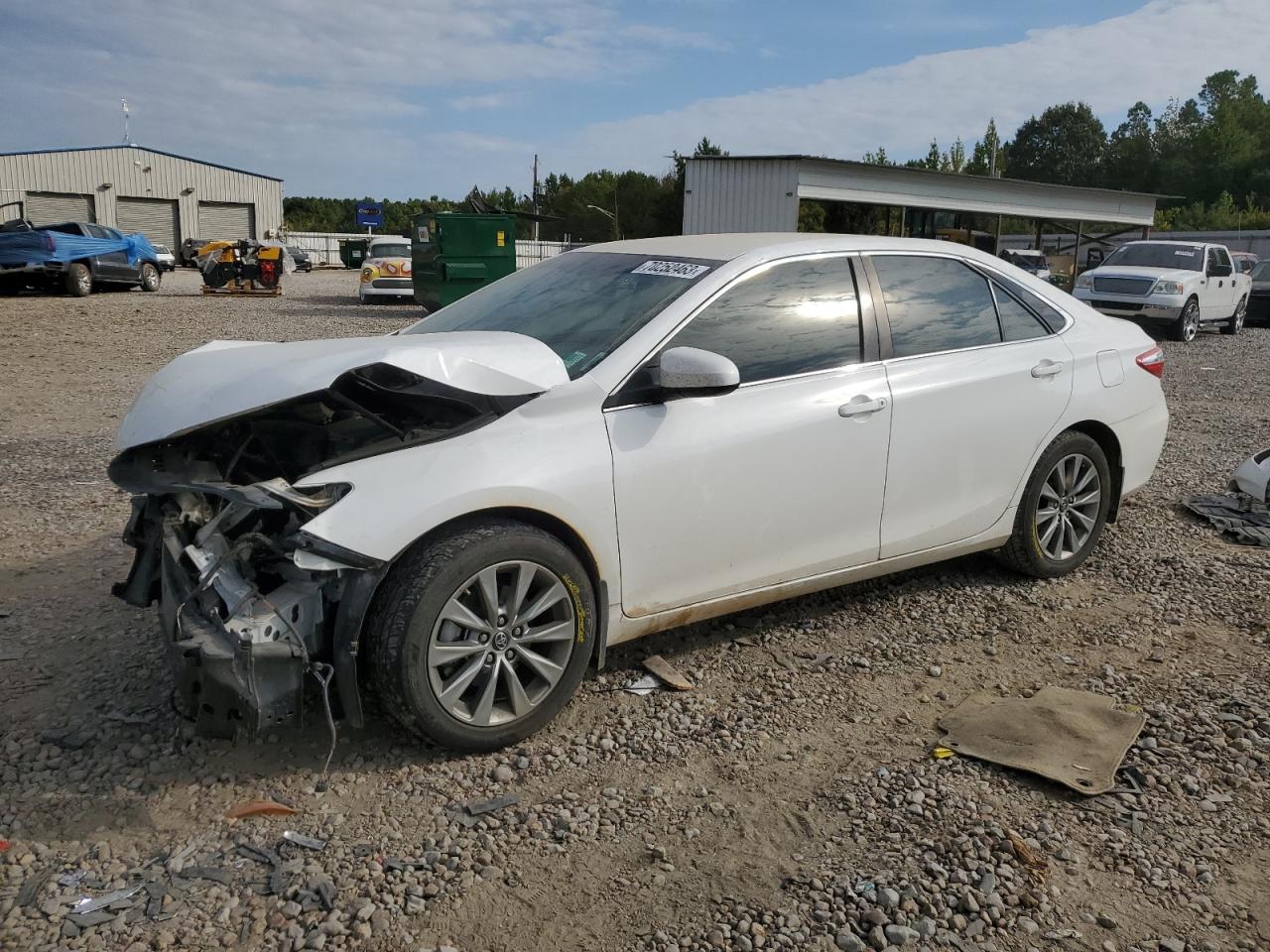 Image 1 of 2017 TOYOTA CAMRY LE 2017 with VIN 4T1BF1FK7HU769892