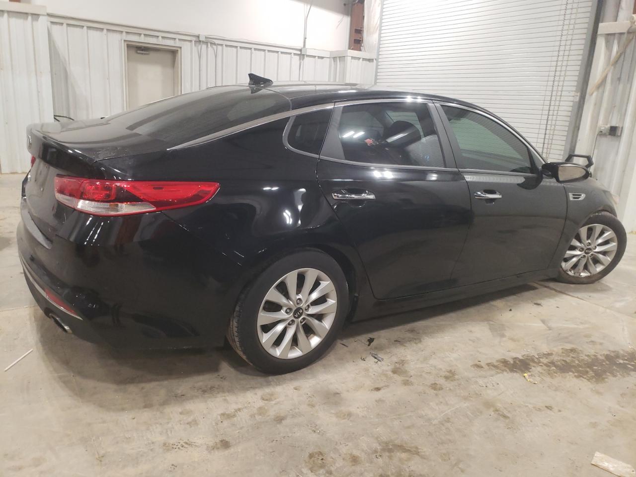 Изображение 3 2018 KIA OPTIMA LX 2018 с VIN 5XXGT4L38JG272217