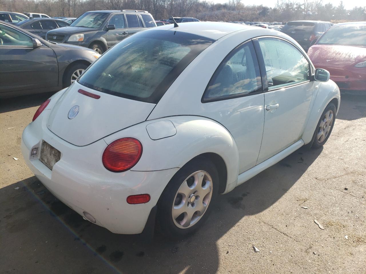 Image 3 of 2002 VOLKSWAGEN NEW BEETLE GLS 2002 with VIN 3VWCK21C22M458762