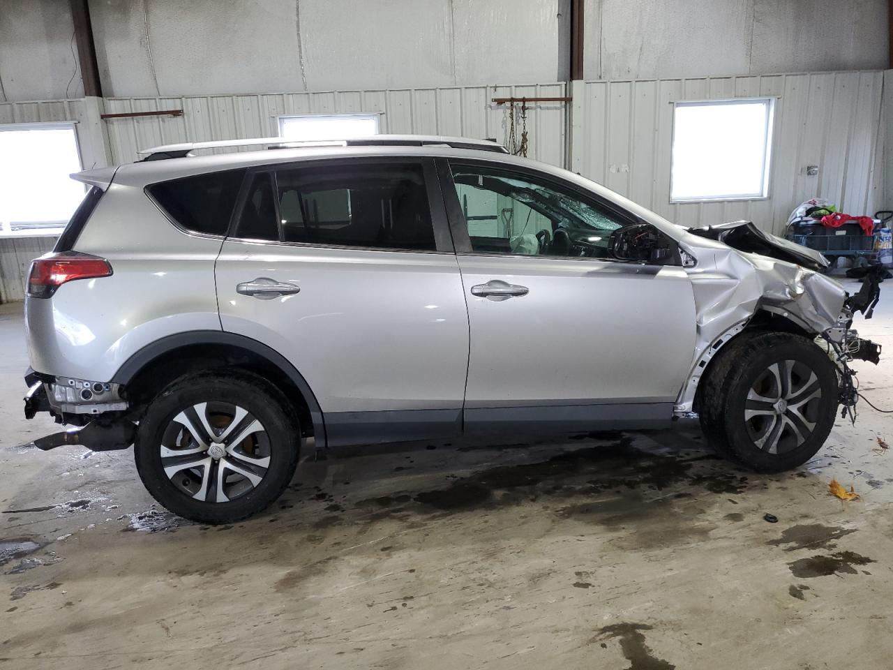 Image 3 of 2016 TOYOTA RAV4 LE 2016 with VIN 2T3BFREV9GW536130