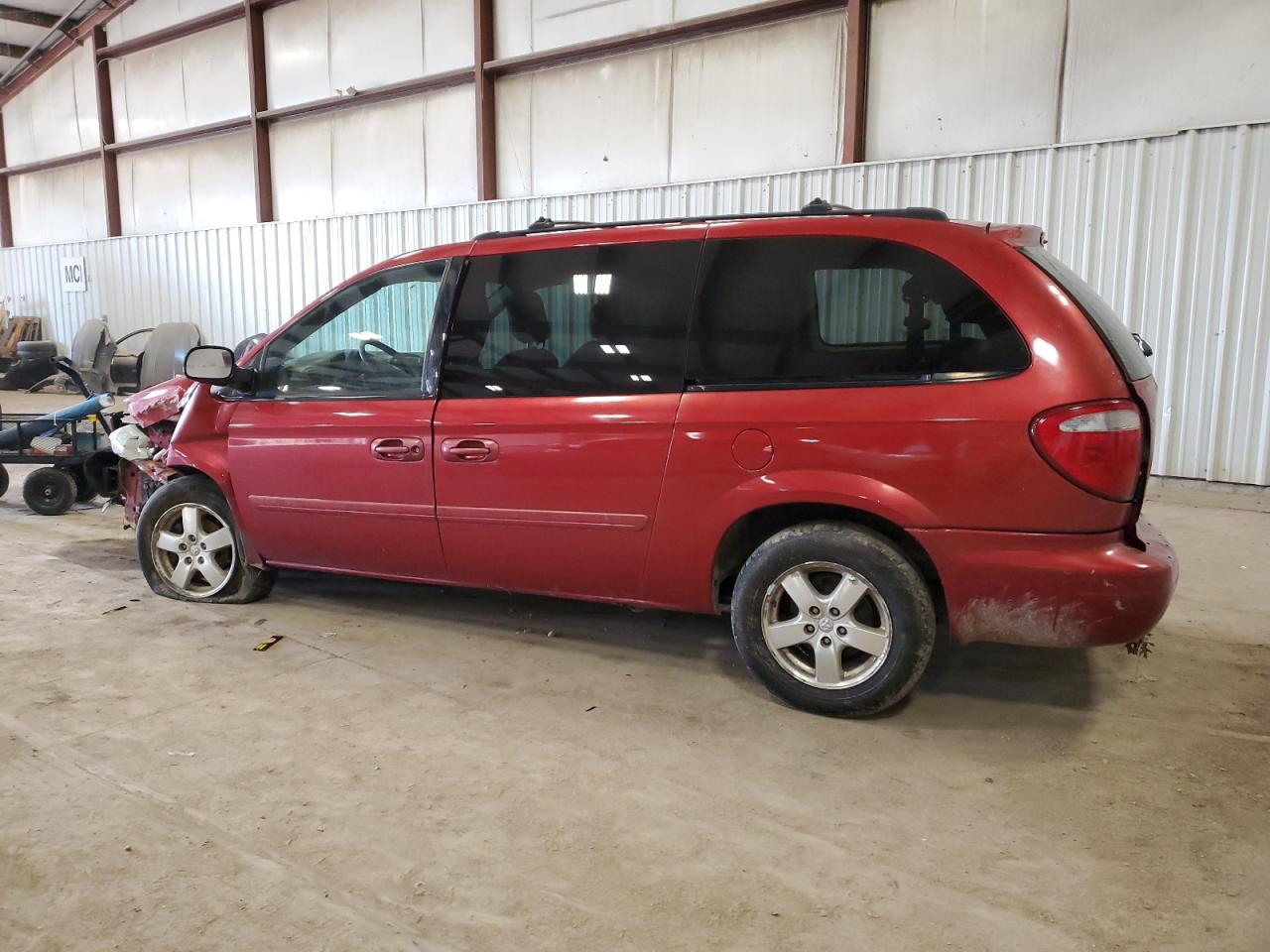 Image 2 of 2006 DODGE GRAND CARAVAN SXT 2006 with VIN 2D8GP44L16R659761