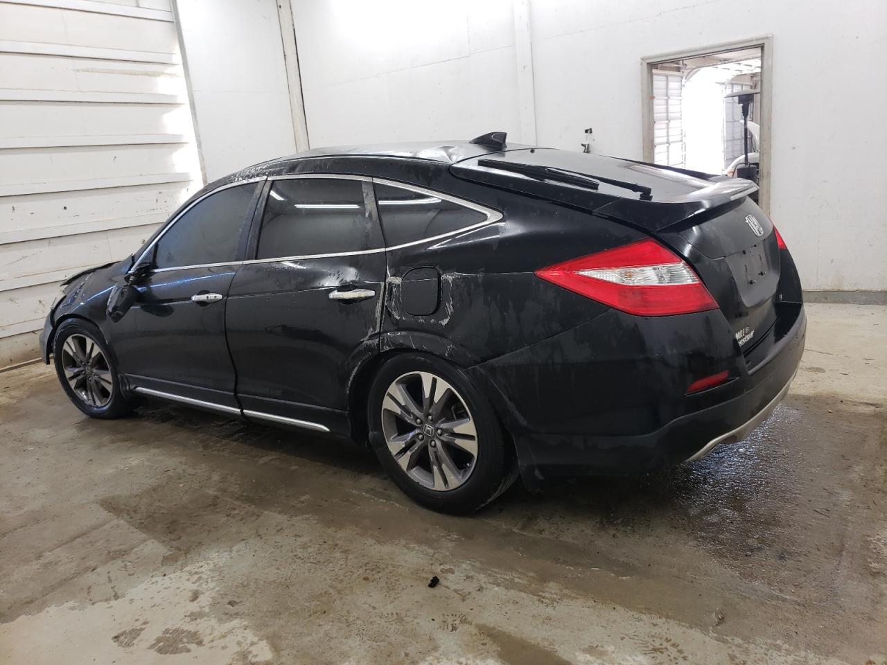 Image 2 of 2013 HONDA CROSSTOUR EXL 2013 with VIN 5J6TF1H51DL002145