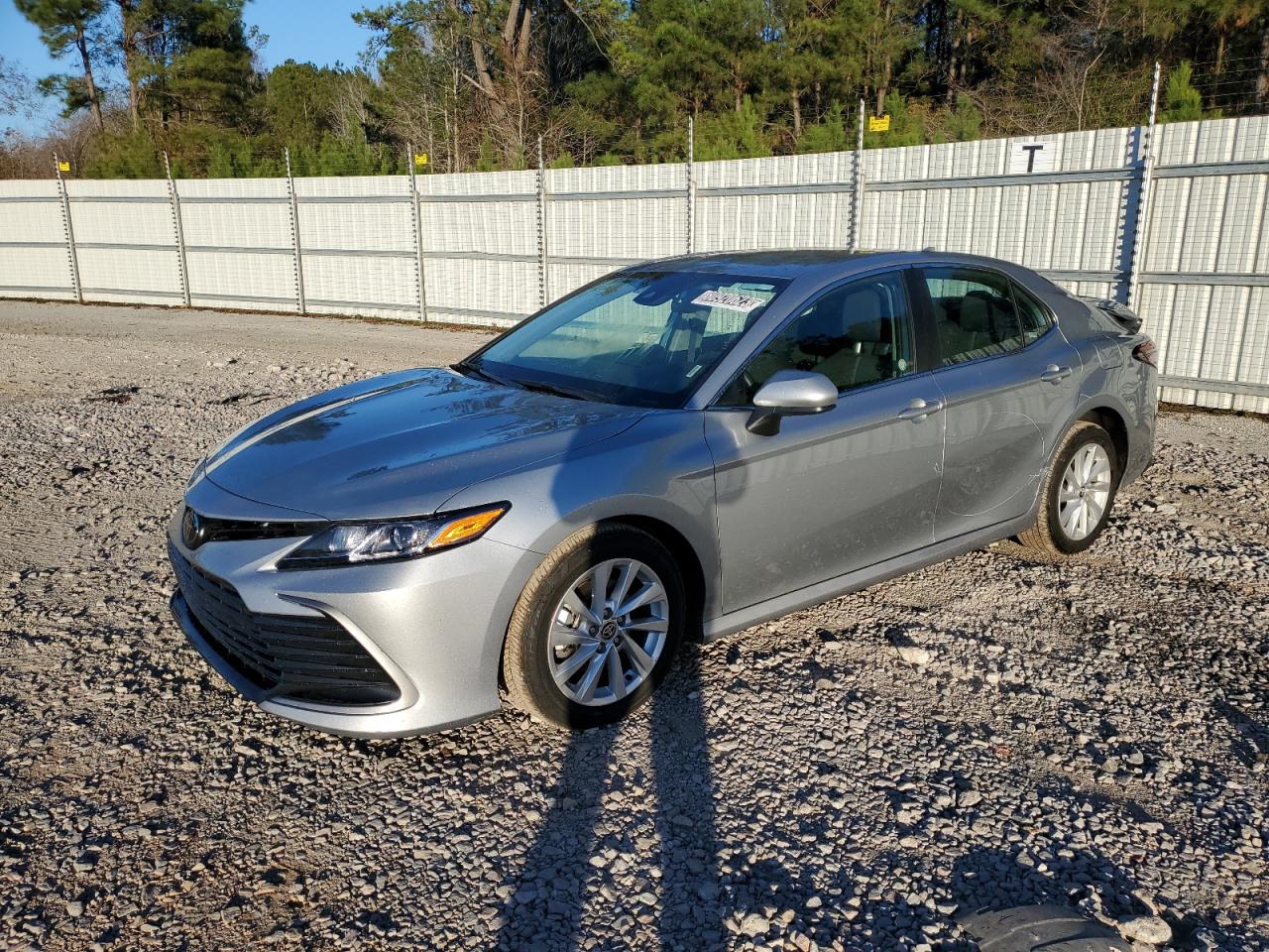 Изображение 1 2023 TOYOTA CAMRY LE 2023 с VIN 4T1C11AK6PU177697