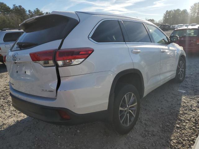 Image 3 of 2017 TOYOTA HIGHLANDER SE 2017 with VIN 5TDJZRFH3HS396705