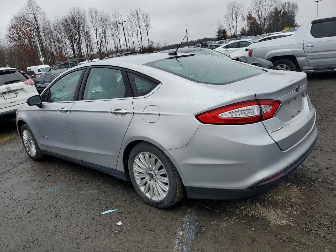 Изображение 2 2016 FORD FUSION S HYBRID 2016 с VIN 3FA6P0UU4GR392547