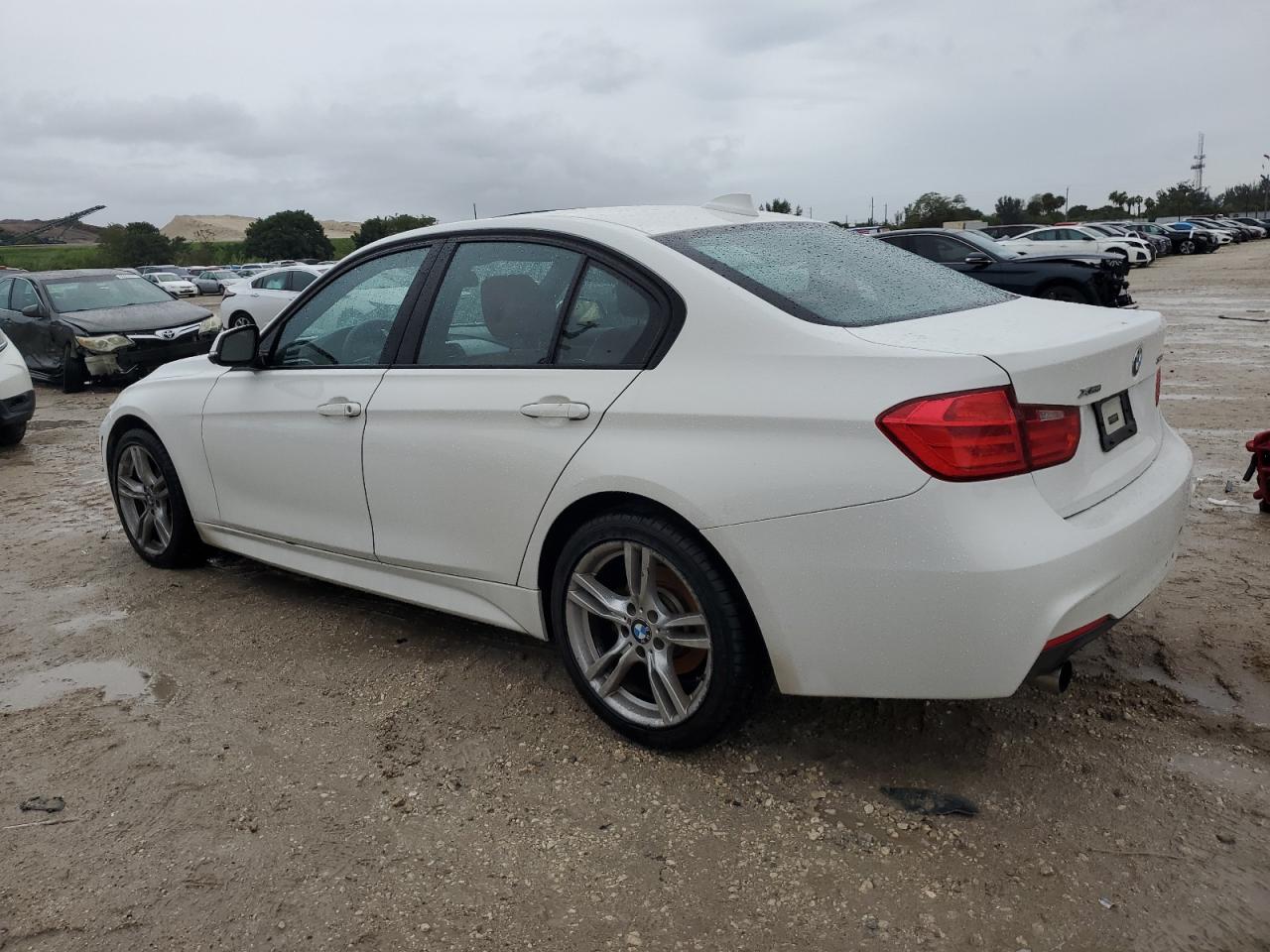 Изображение 2 2013 BMW 328 XI 2013 с VIN WBA3B3C55DJ698148