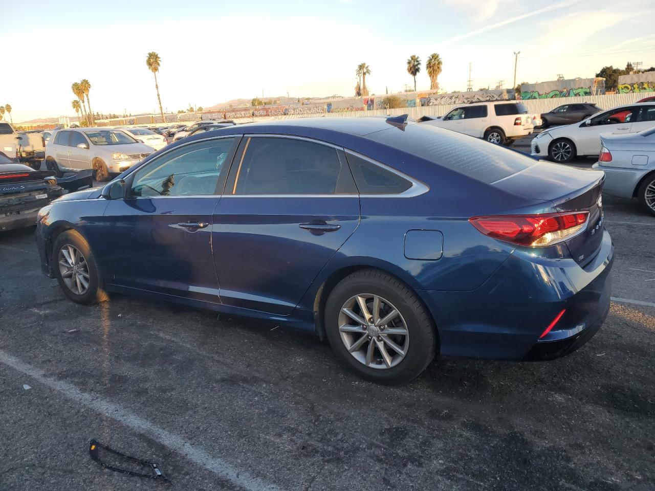 Изображение 2 2018 HYUNDAI SONATA SE 2018 с VIN 5NPE24AF8JH609982
