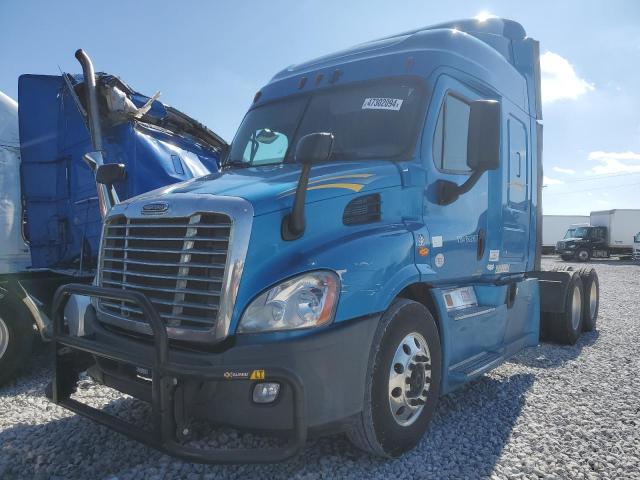 Изображение 2 2015 FREIGHTLINER CASCADIA 113  2015 с VIN 3AKJGHDV3FSGL9517