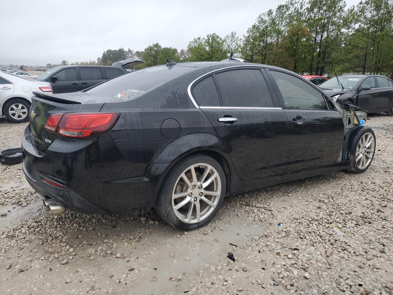 Image 3 of 2014 CHEVROLET SS  2014 with VIN 6G3F15RWXEL950645