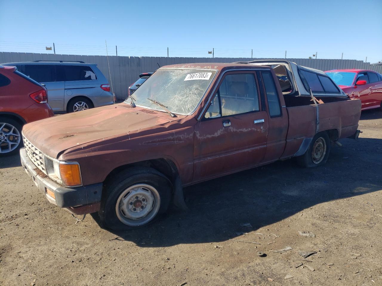 1985 TOYOTA PICKUP XTRACAB RN56 DLX 1985 image