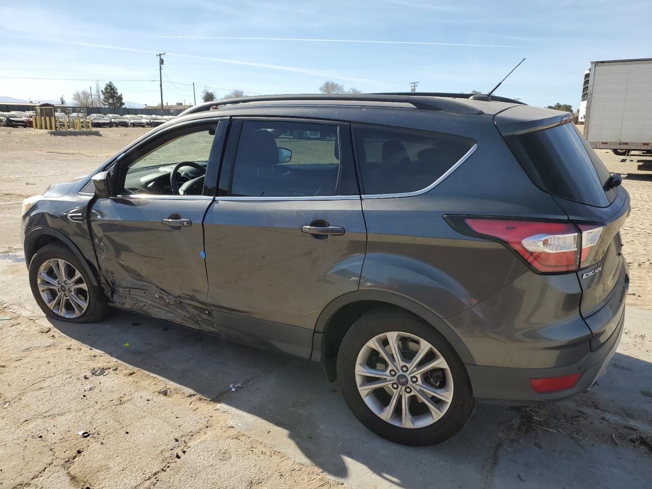 Image 2 of 2017 FORD ESCAPE SE 2017 with VIN 1FMCU0GDXHUC67060