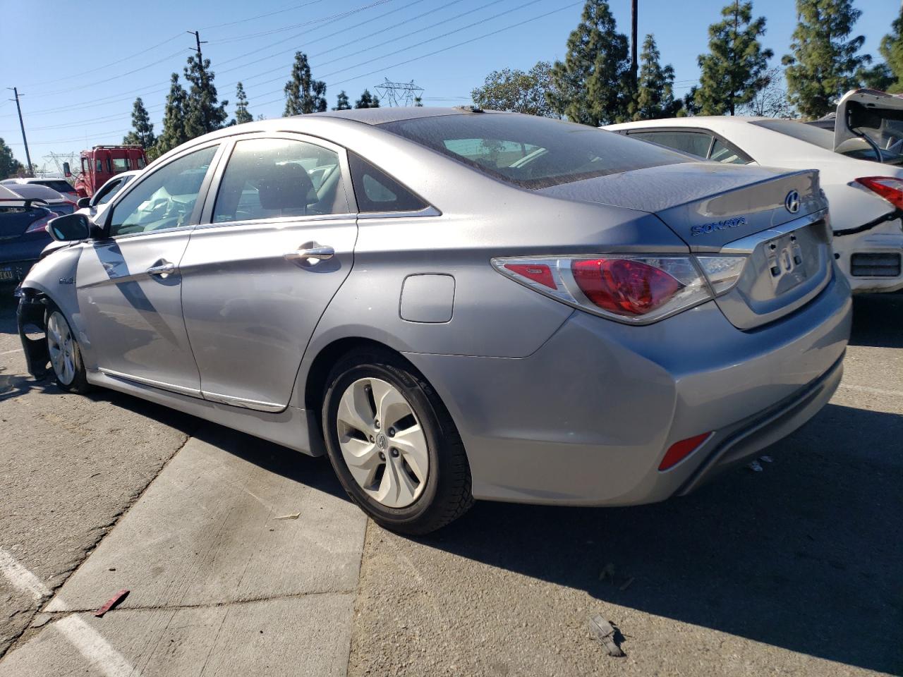 Изображение 2 2015 HYUNDAI SONATA HYBRID 2015 с VIN KMHEC4A43FA133128