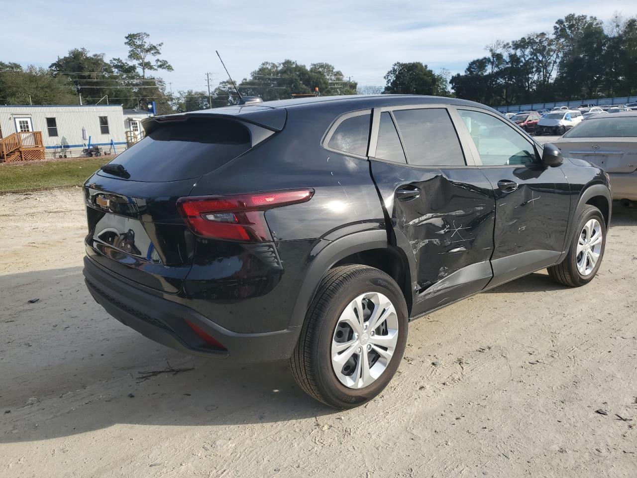 Image 3 of 2024 CHEVROLET TRAX LS 2024 with VIN KL77LFE28RC016409