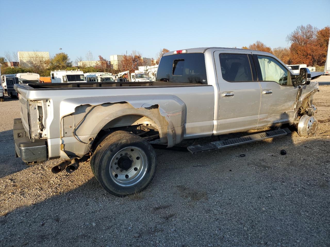 Image 3 of 2017 FORD F450 SUPER DUTY 2017 with VIN 1FT8W4DT1HEB33782