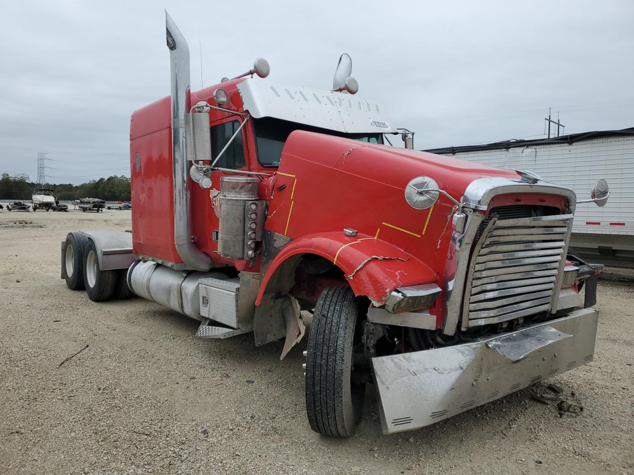 Image 1 of 1999 FREIGHTLINER CONVENTIONAL FLD120 1999 with VIN 1FUPCSZB1XLA12863