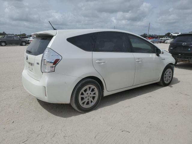 Image 3 of 2014 TOYOTA PRIUS V  2014 with VIN JTDZN3EU1EJ007580