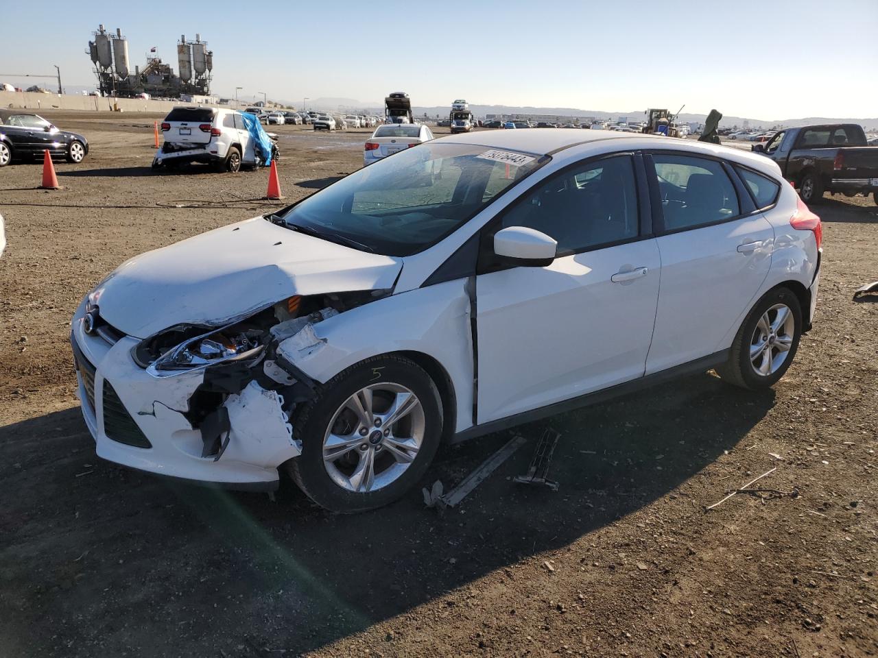 Image 1 of 2012 FORD FOCUS SE 2012 with VIN 1FAHP3K28CL175054